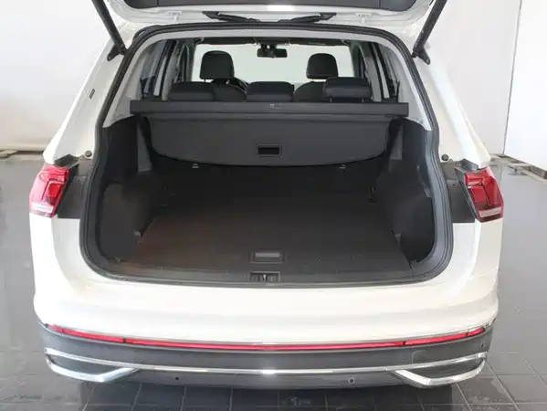 Volkswagen Tiguan L 2022