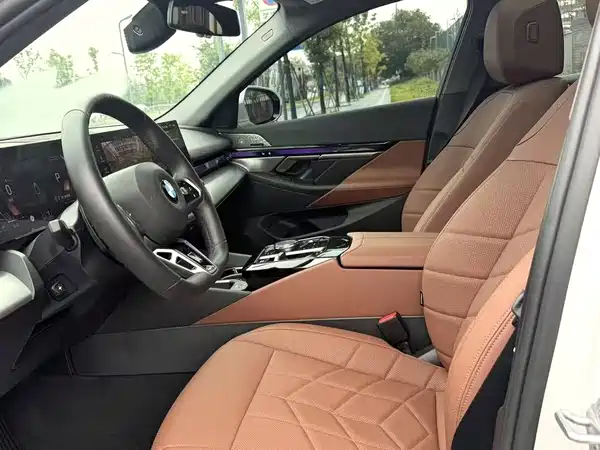 BMW 5 Series 2025