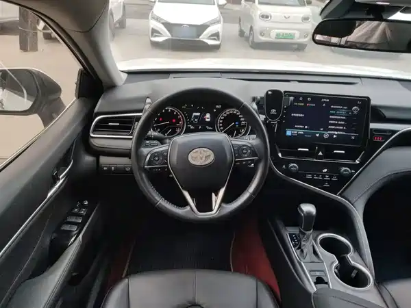 Toyota Camry 2021