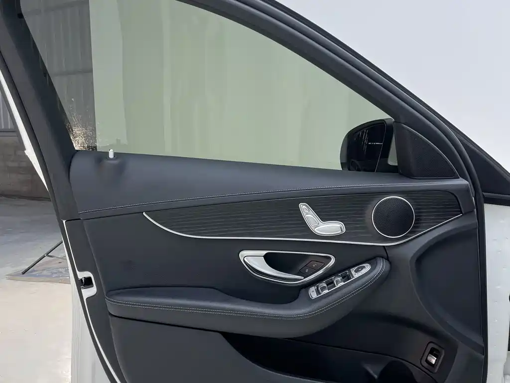 Mercedes-Benz C-Class 2021 — фото 11
