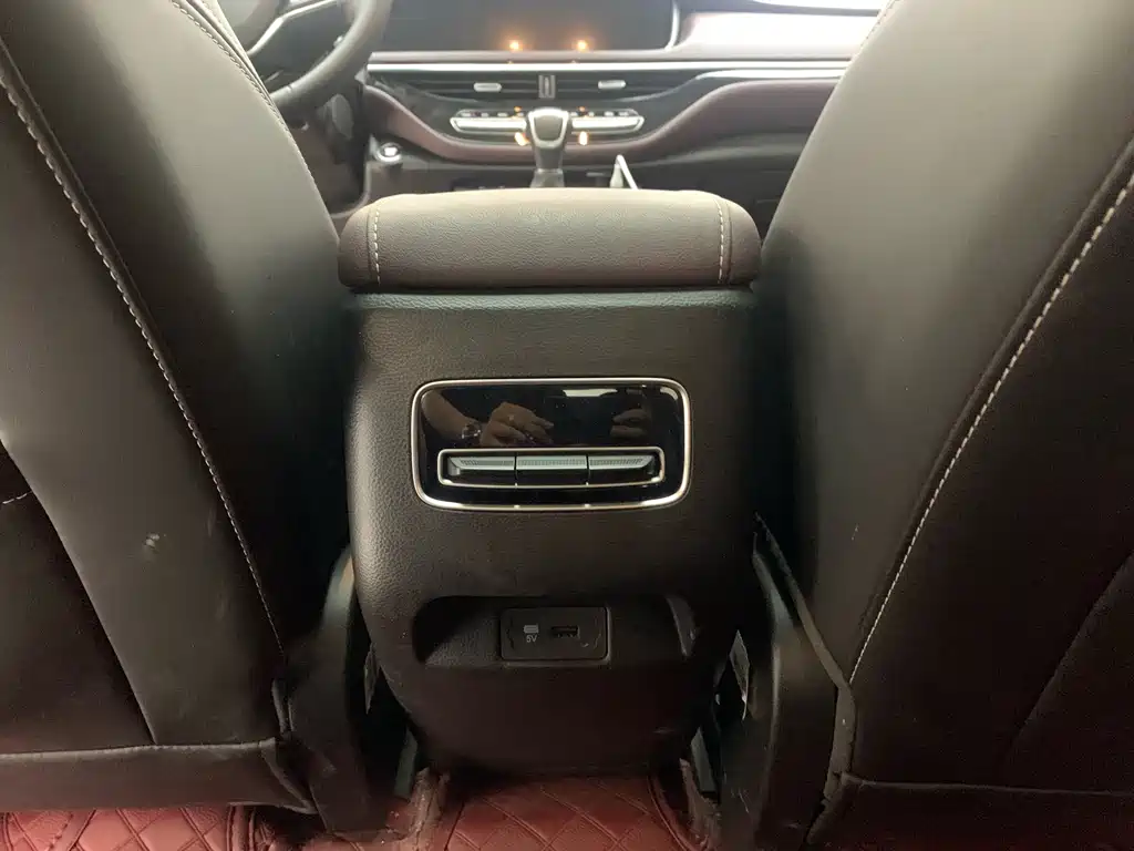 GAC Trumpchi M6 2022 — фото 13