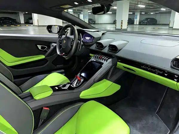 Lamborghini Huracan 2022