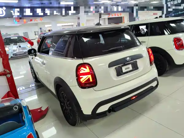 MINI 2022