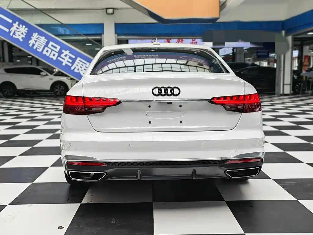 Audi A4L 2020
