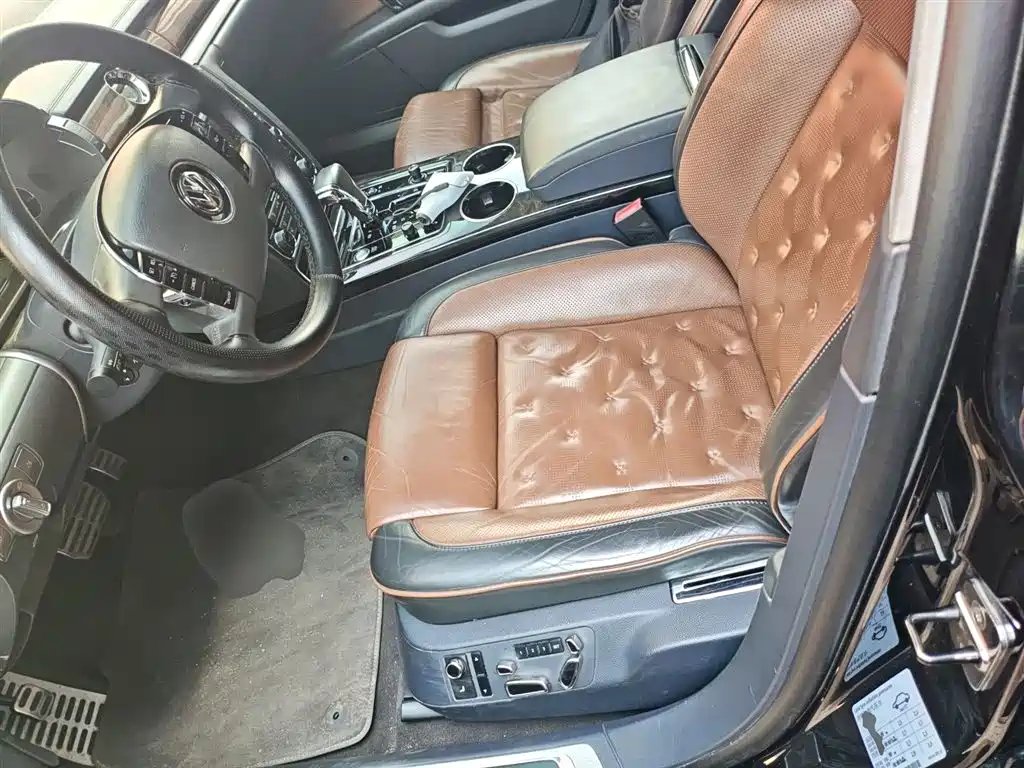 Volkswagen Phaeton 2016 — фото 15