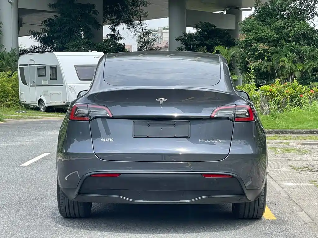 Tesla Model Y 2021 — фото 8