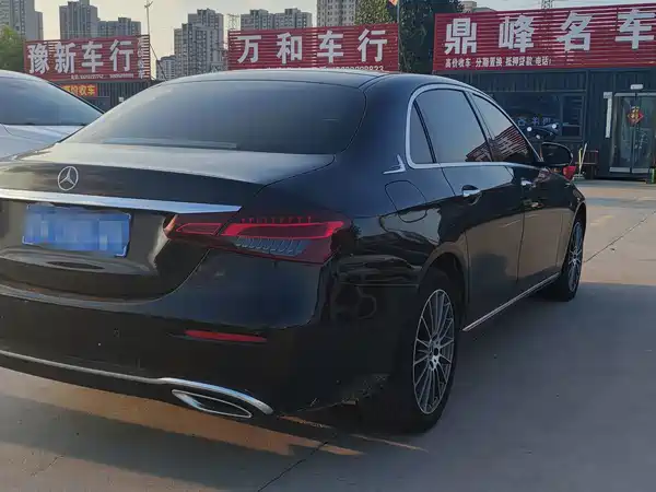 Mercedes-Benz E-Class 2022