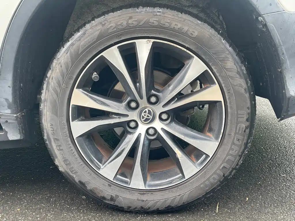 Toyota RAV4 2014 — фото 10
