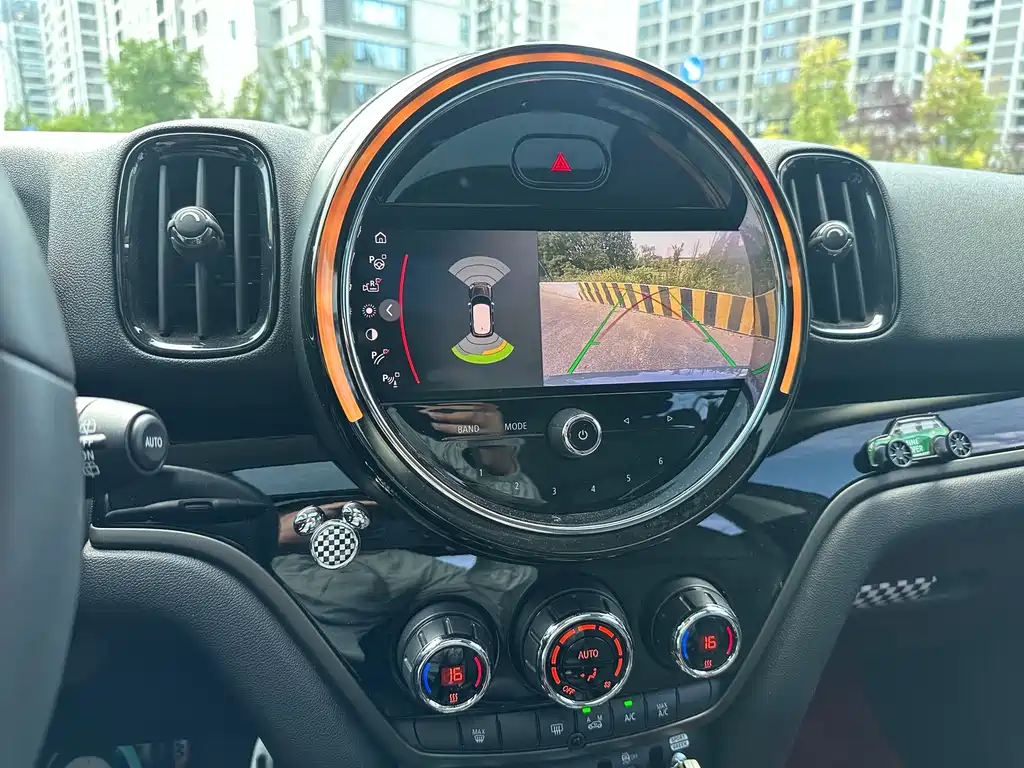 MINI Countryman 2021 — фото 18