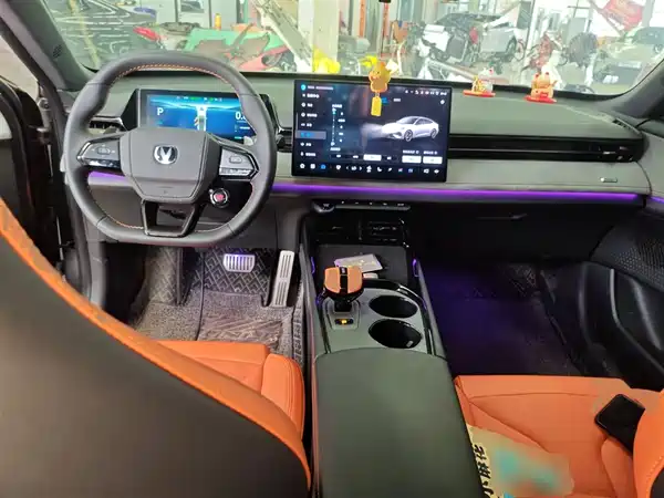 Changan UNI-V 2025