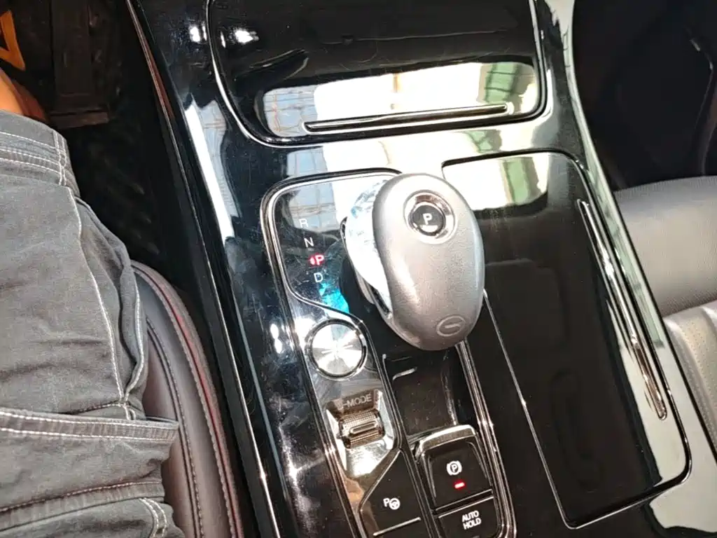 GAC Trumpchi E9 2023 — фото 14
