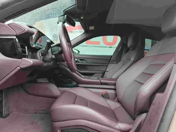 Porsche Taycan 2021