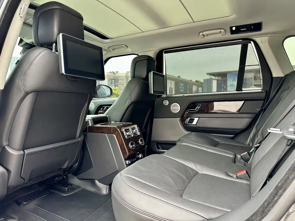 Land Rover Range Rover 2020 — фото 8
