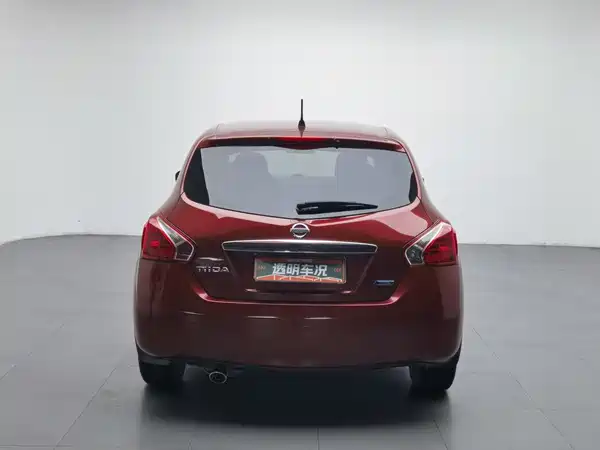Nissan Tiida 2013