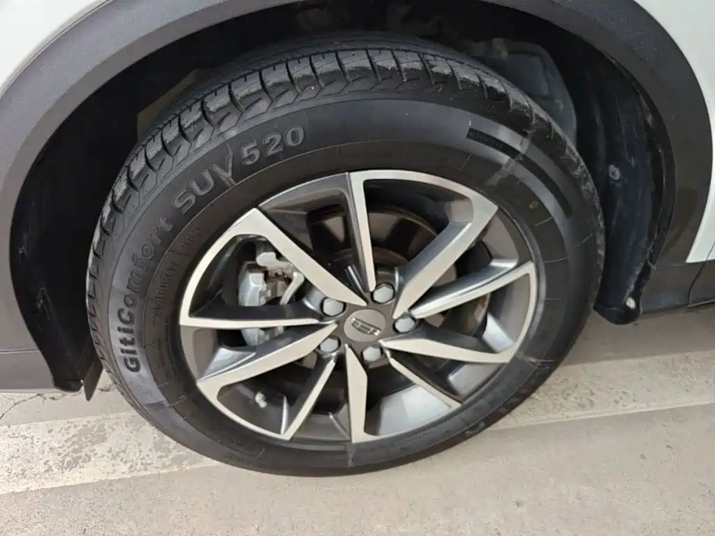 Geely Binyue 2021 — фото 23