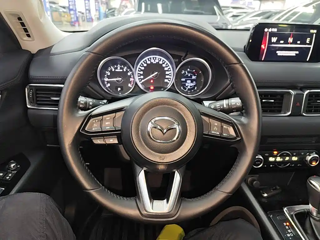 Mazda CX-5 2018 — фото 11
