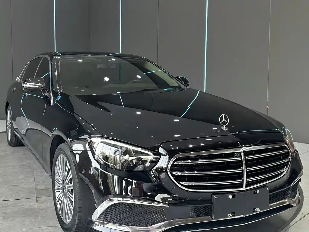 Mercedes-Benz E-Class 2023 — фото 3