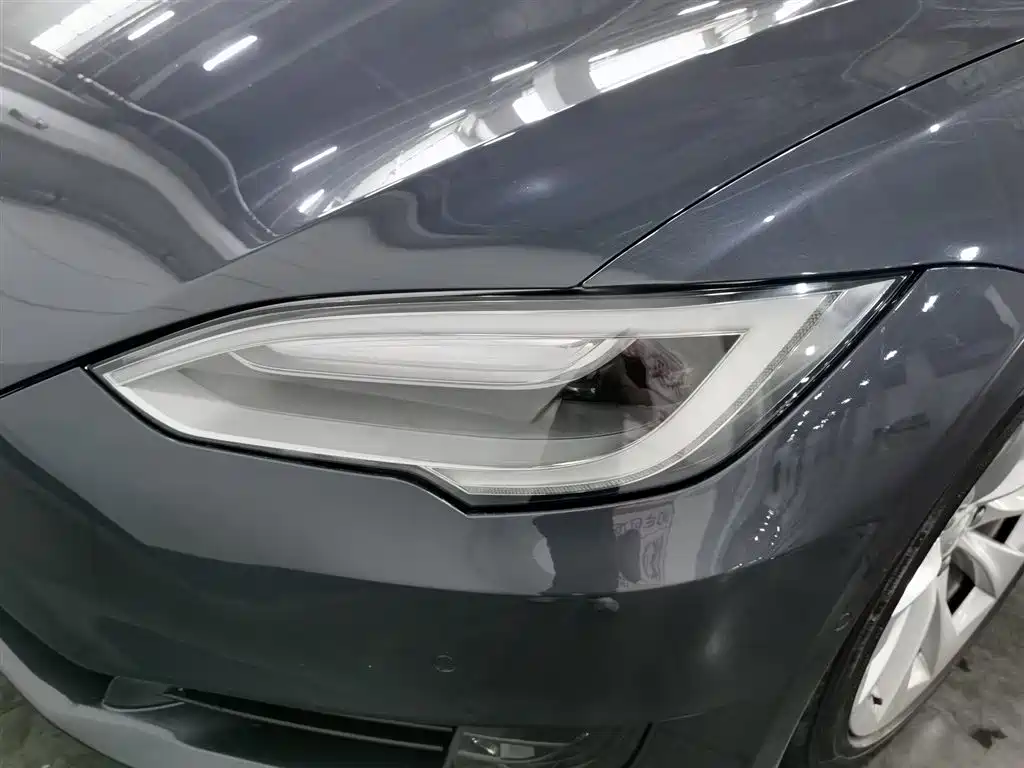 Tesla Model S 2017