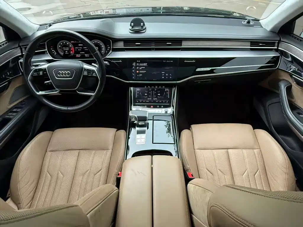 Audi A8 2022 — фото 10
