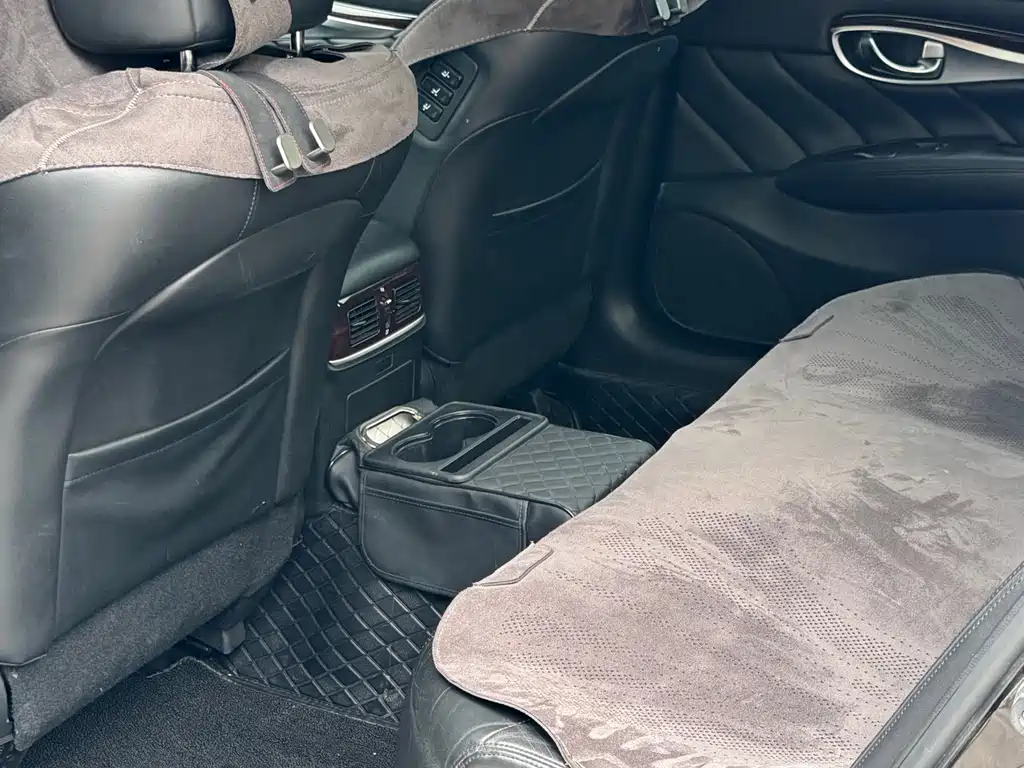 Infiniti Q70 2015 — фото 15