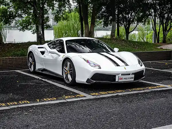 Ferrari 488 2016