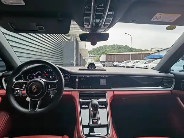Porsche Panamera 2019