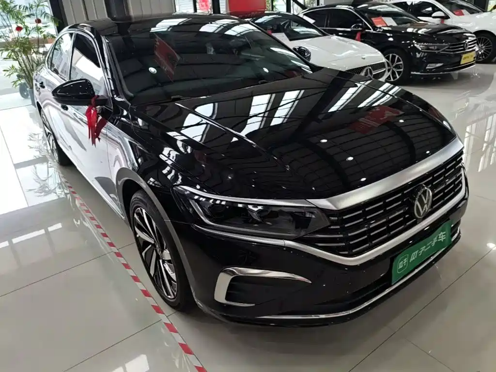Volkswagen Passat 2025