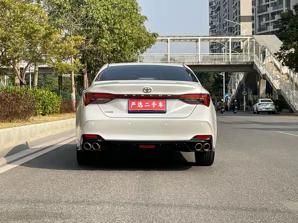 Toyota Avalon 2022
