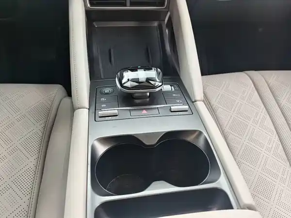 BYD Yuan UP 2025