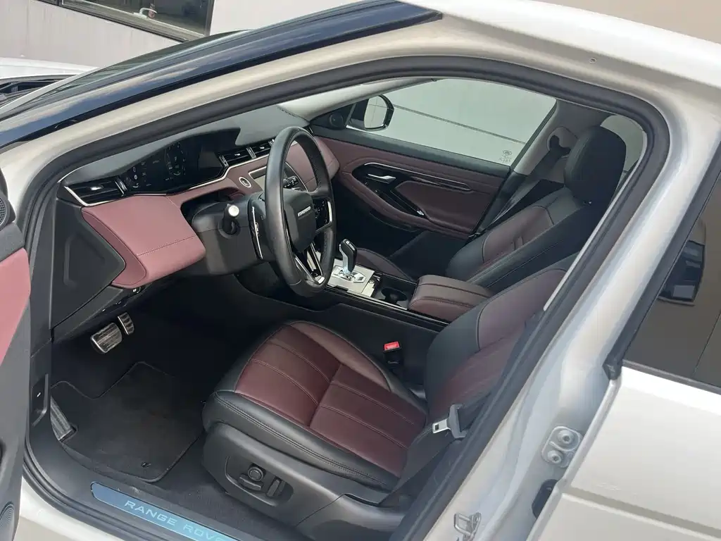 Land Rover Evoque PHEV 2023
