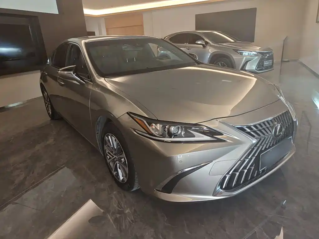 Lexus ES 2022 — фото 4