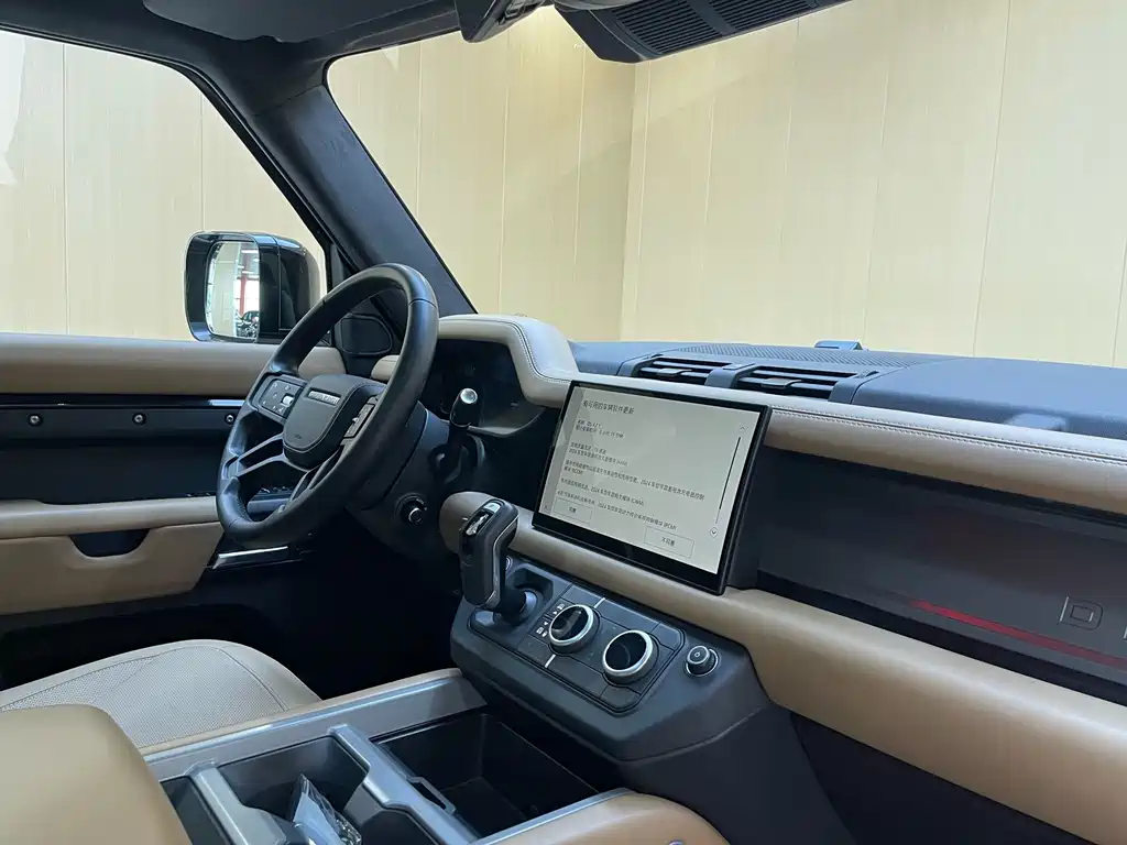 Land Rover Defender 2025 — фото 12