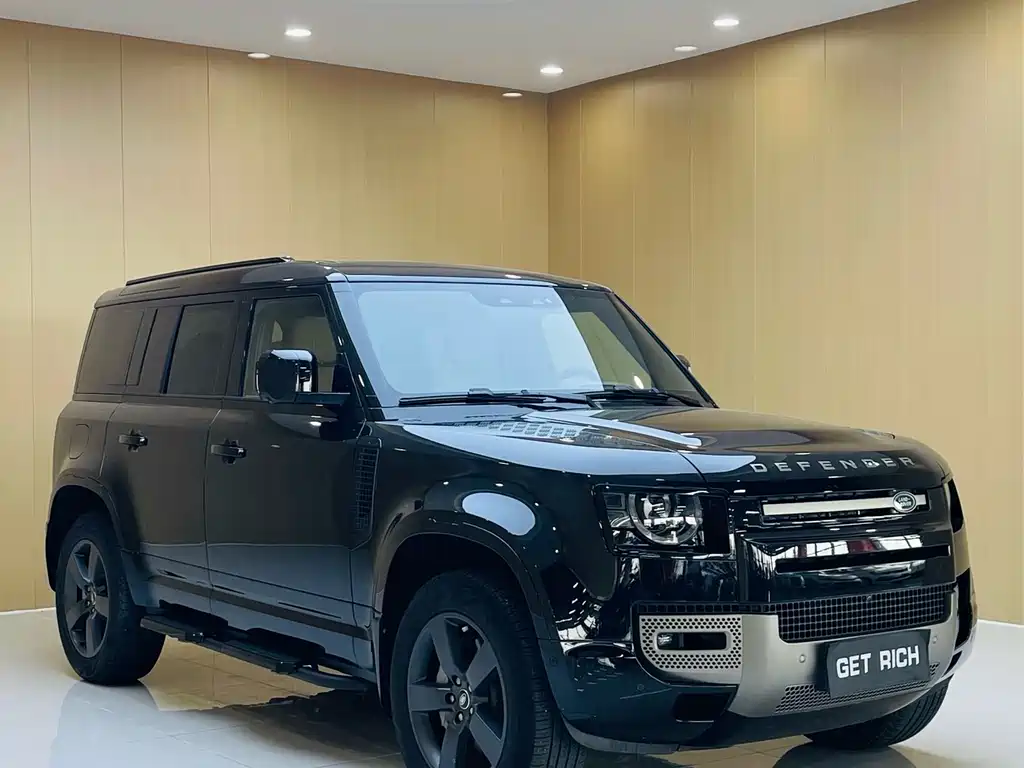 Land Rover Defender 2025