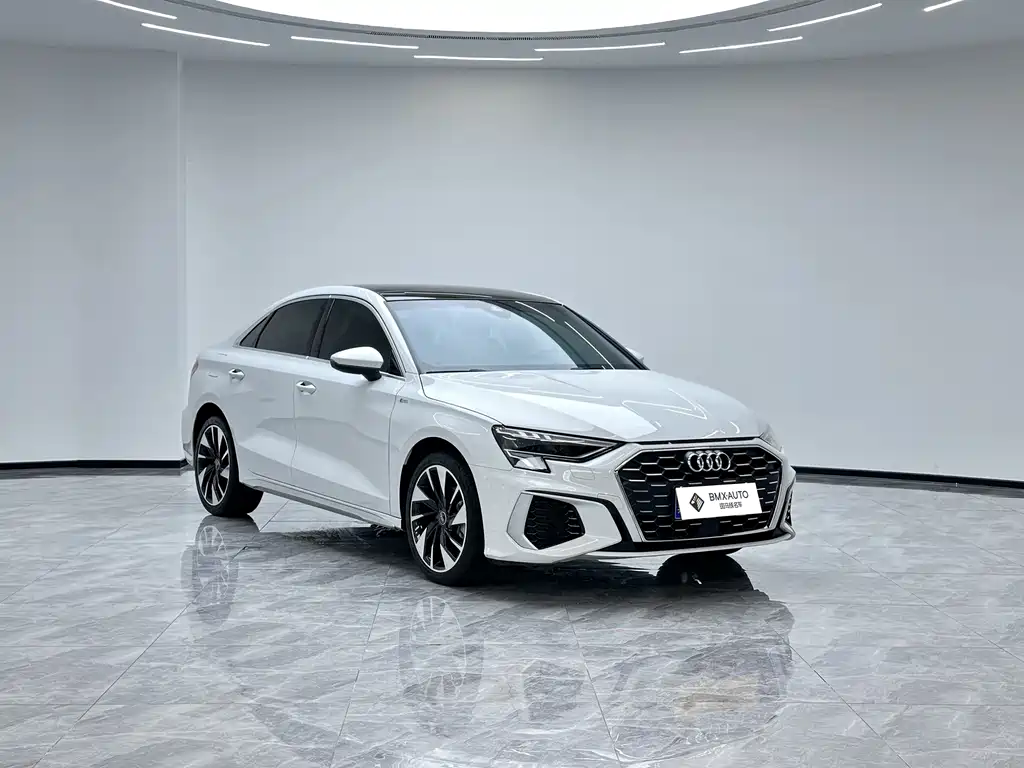 Audi A3 2023 — фото 2