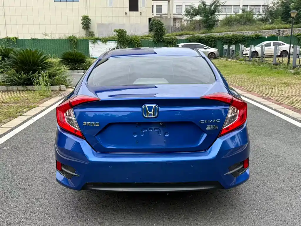 Honda Civic 2020 — фото 10