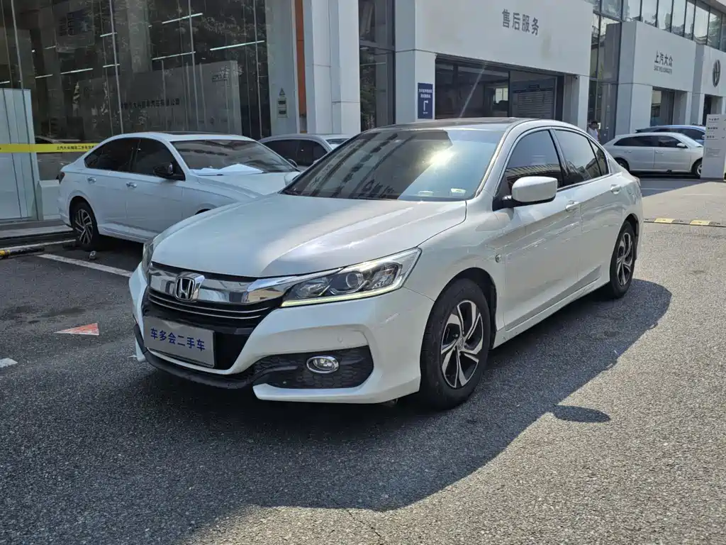 Honda Accord 2018 — фото 1