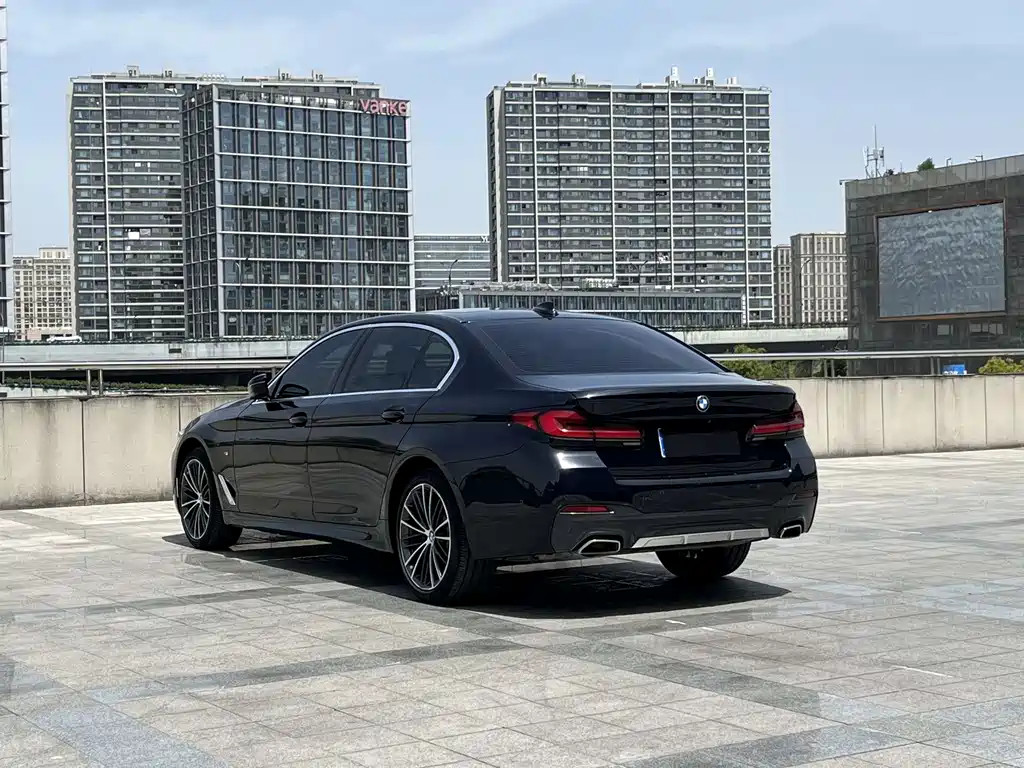 BMW 5 Series 2022 — фото 14