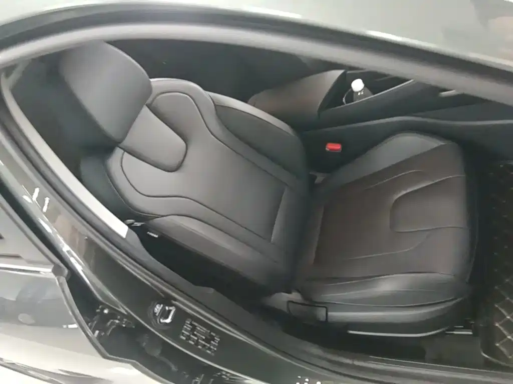Hyundai Elantra 2025 — фото 25