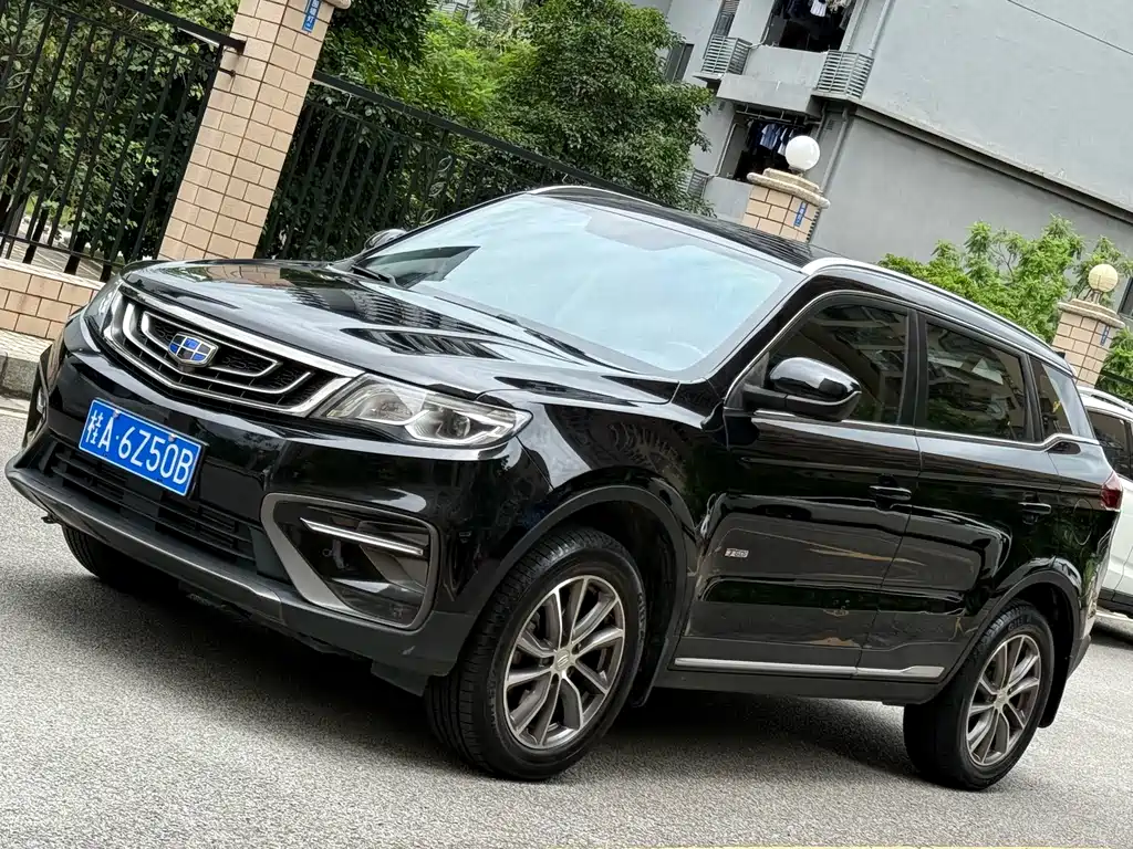 Geely Boyue 2018 — фото 1