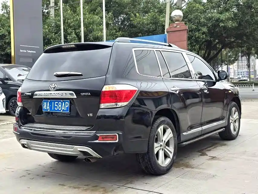 Toyota Highlander 2013 — фото 9