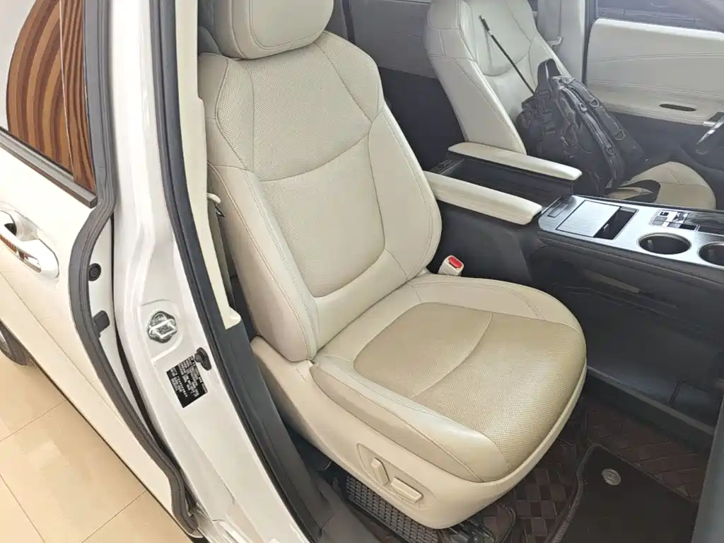 Toyota Sienna 2025 — фото 25