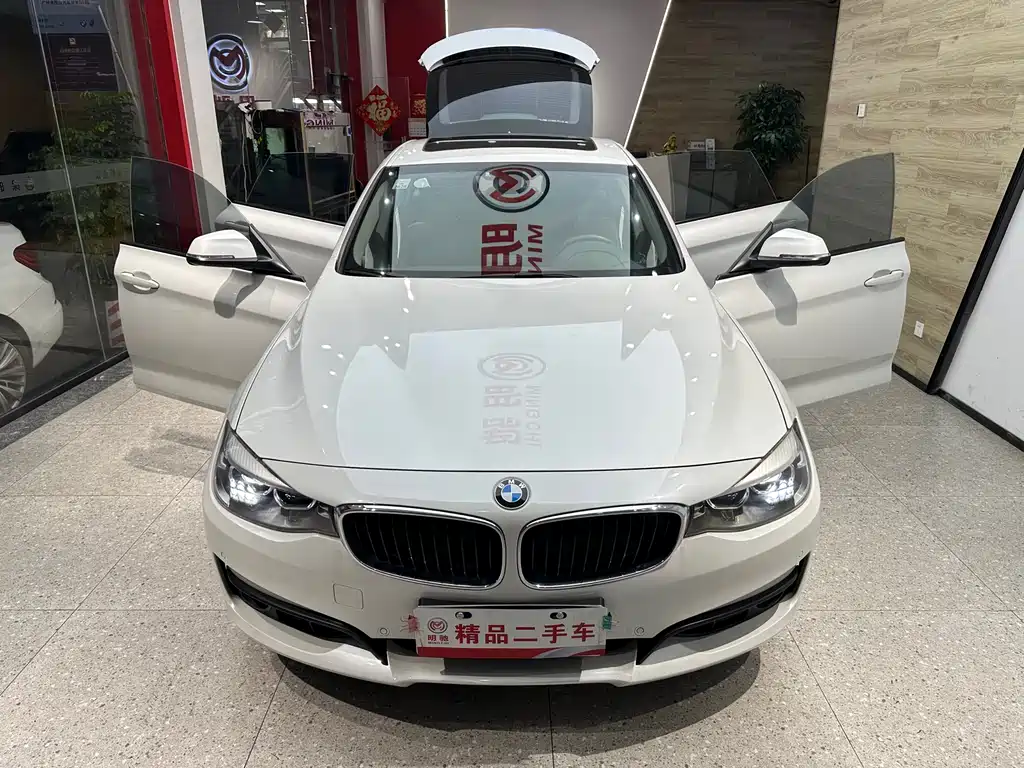 BMW 3 Series GT 2018 — фото 28