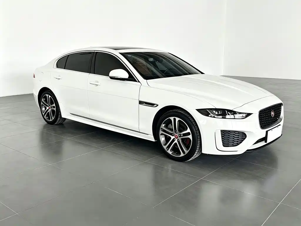 Jaguar XEL 2023 — фото 3