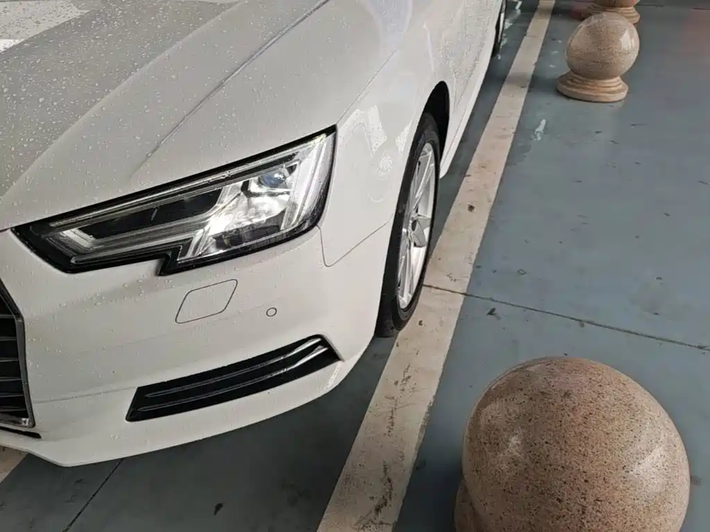 Audi A4L 2018 — фото 24