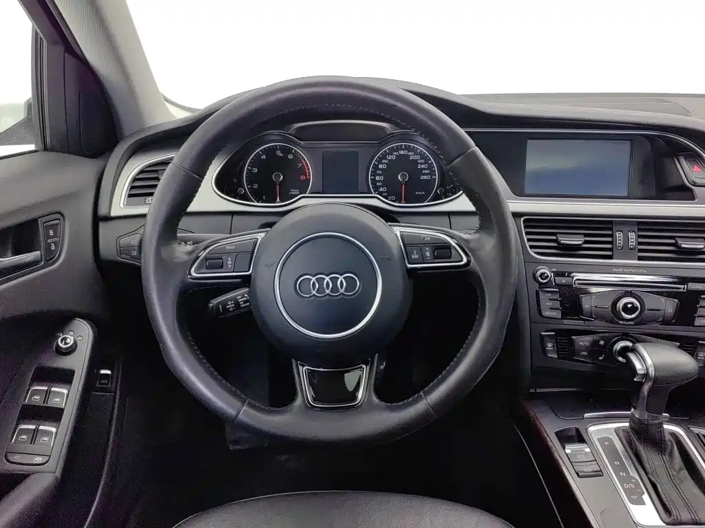 Audi A4L 2013 — фото 11