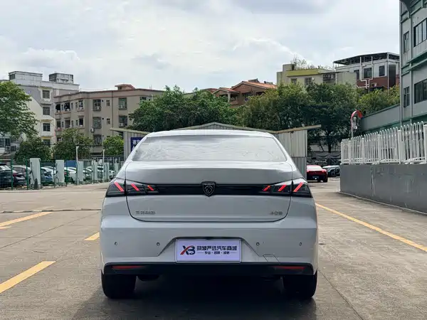 Peugeot 408 2024