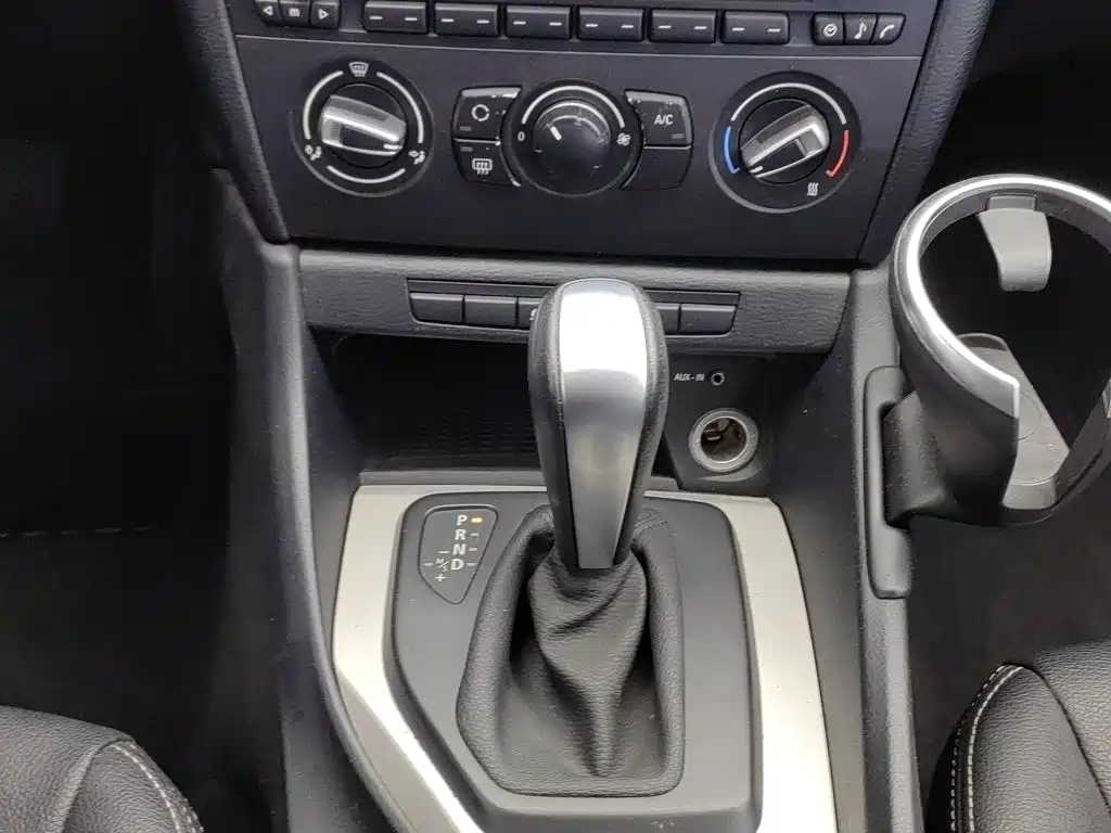BMW X1 2013 — фото 13