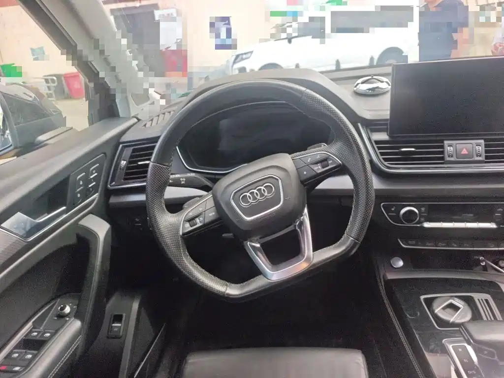 Audi Q5L 2021 — фото 3