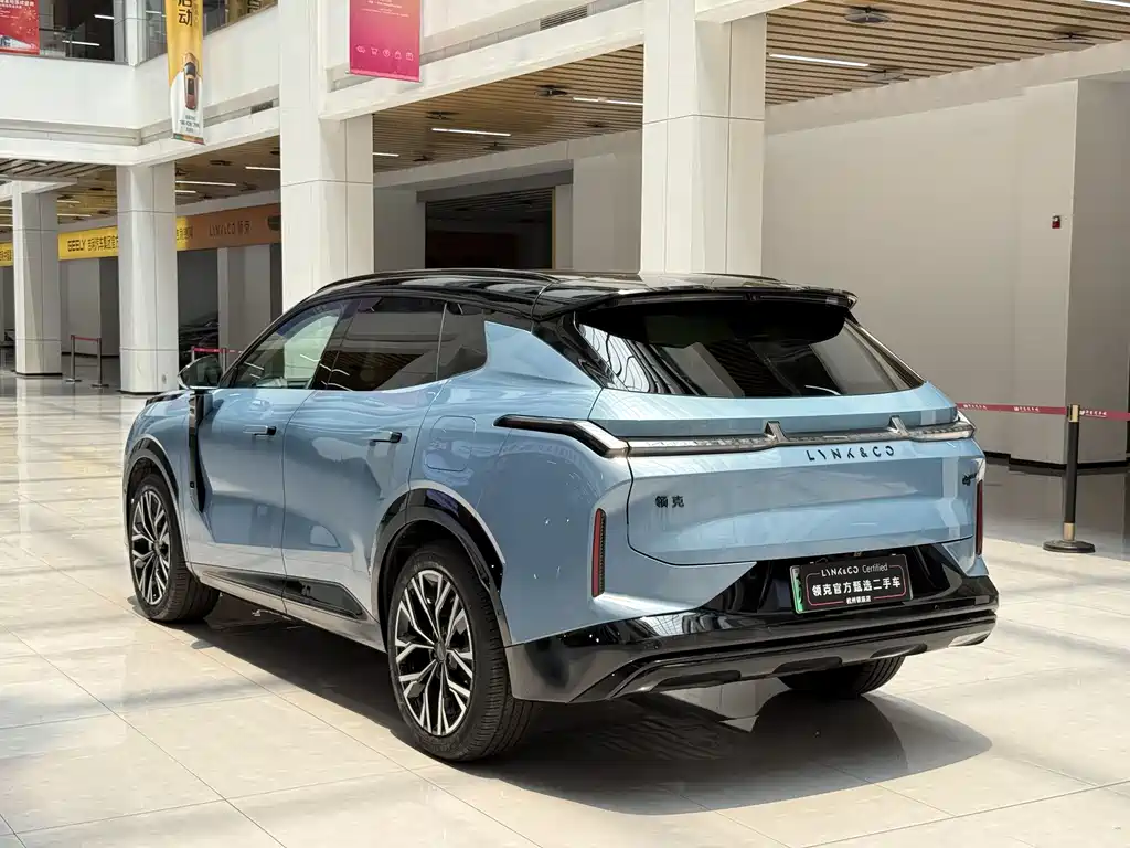 Lynk & Co 08 EM-P 2025 — фото 14