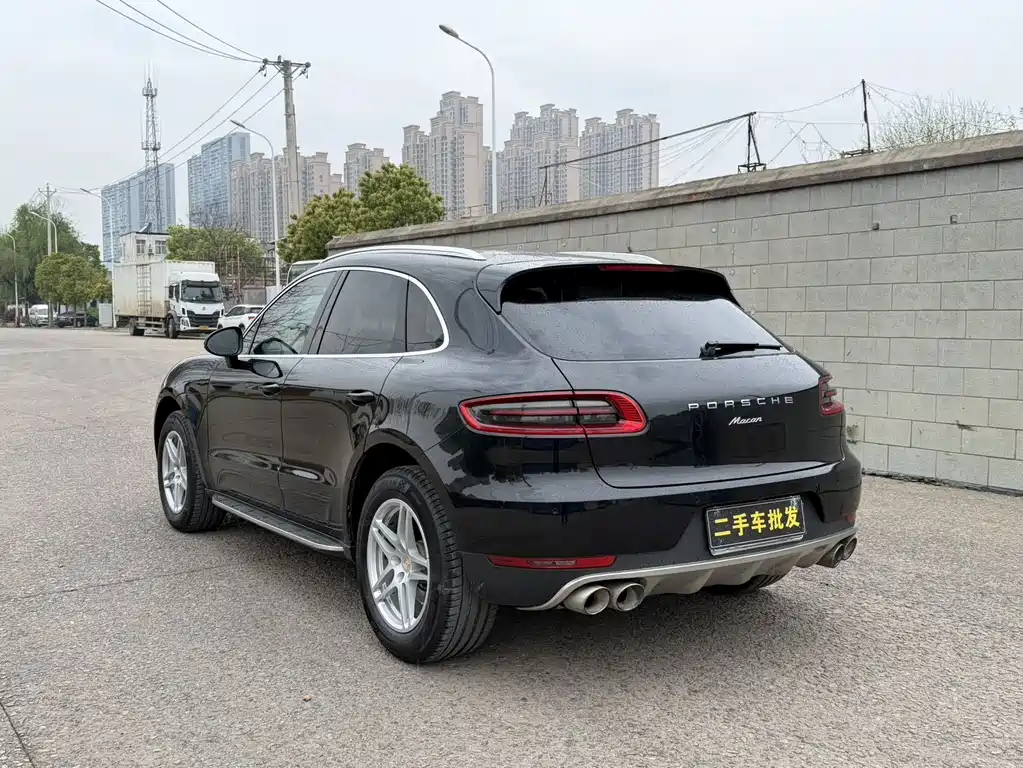Porsche Macan 2016 — фото 12